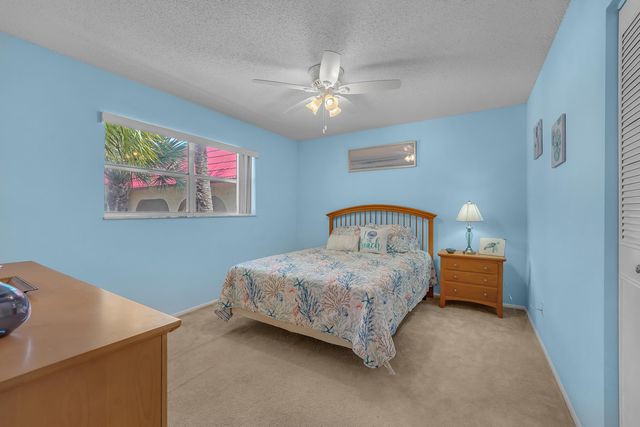 210 LAKE EVELYN Drive 210, West Palm Beach, FL 33411