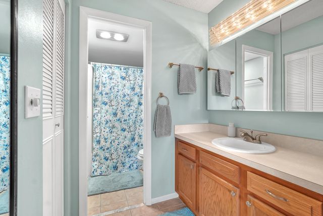 210 LAKE EVELYN Drive 210, West Palm Beach, FL 33411