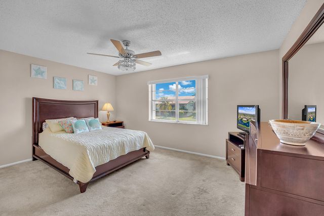 210 LAKE EVELYN Drive 210, West Palm Beach, FL 33411