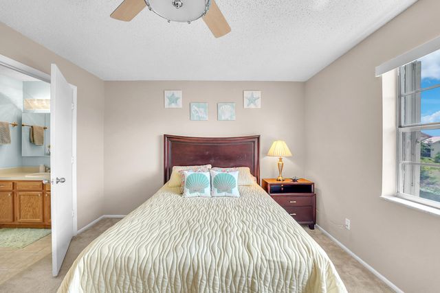 210 LAKE EVELYN Drive 210, West Palm Beach, FL 33411