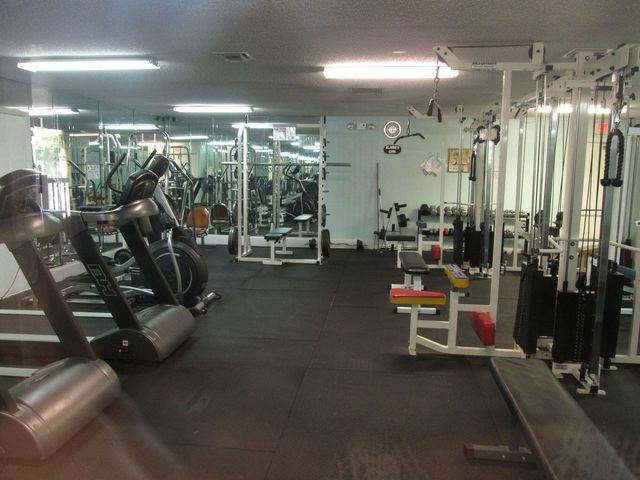 210 LAKE EVELYN Drive 210, West Palm Beach, FL 33411