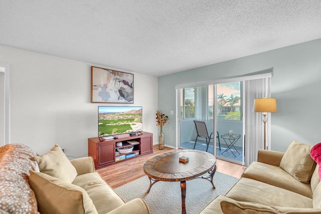 210 LAKE EVELYN Drive 210, West Palm Beach, FL 33411