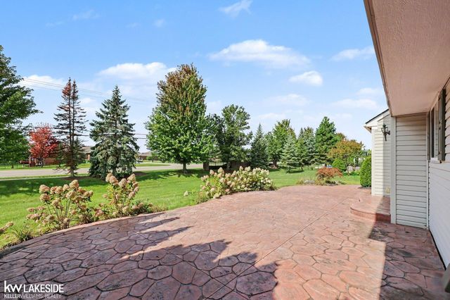 56543 Hastings Drive, Macomb, MI 48042