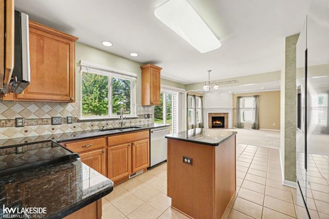 56543 Hastings Drive, Macomb, MI 48042