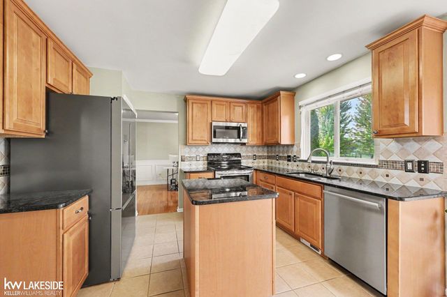 56543 Hastings Drive, Macomb, MI 48042