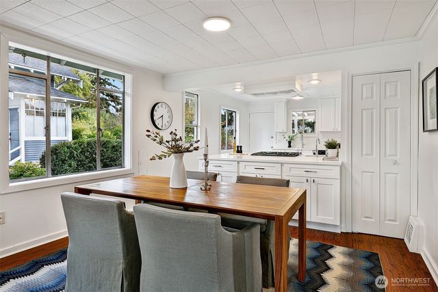 1027 NW 65th Street, Seattle, WA 98117