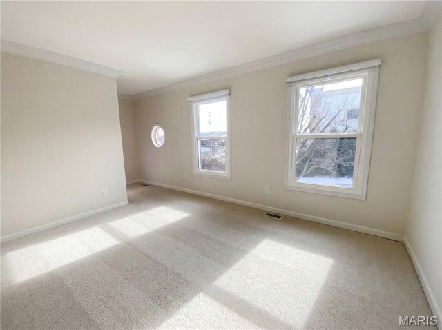 9719 Stanley Avenue, St Louis, MO 63119