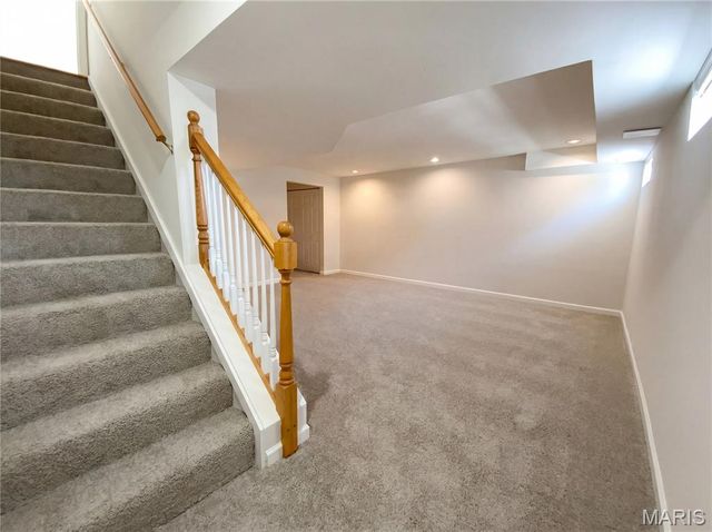 9719 Stanley Avenue, St Louis, MO 63119