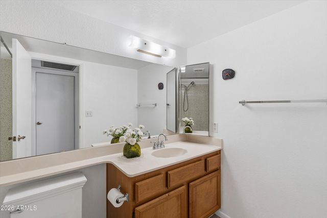 1301 E CANTERBURY Drive, Phoenix, AZ 85022