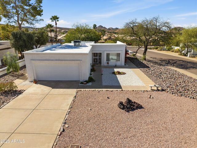 1301 E CANTERBURY Drive, Phoenix, AZ 85022