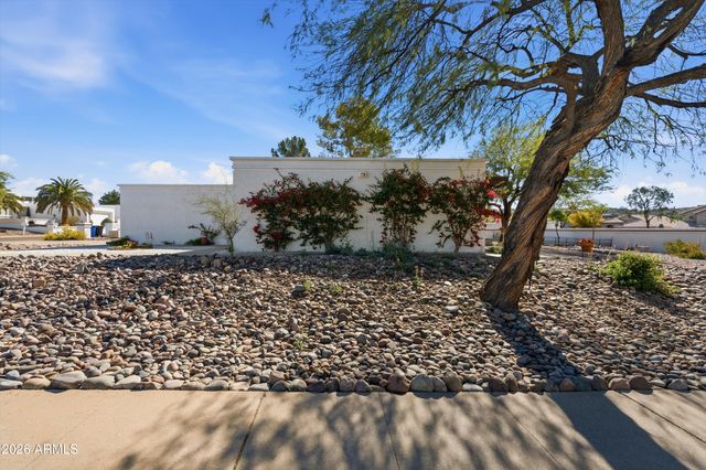 1301 E CANTERBURY Drive, Phoenix, AZ 85022