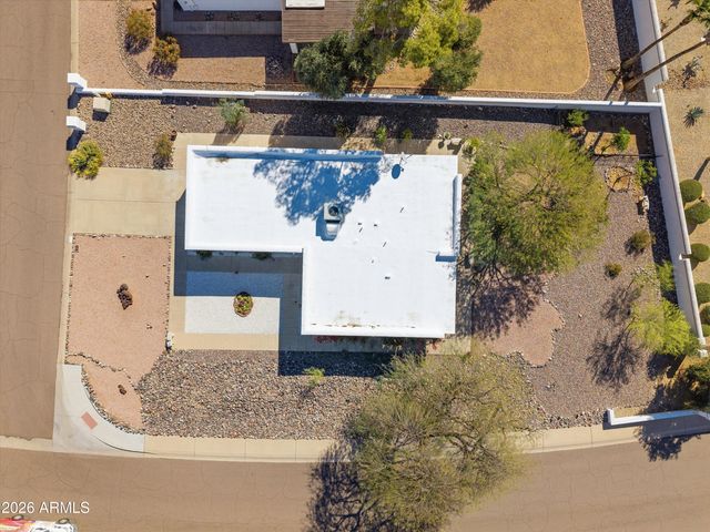 1301 E CANTERBURY Drive, Phoenix, AZ 85022