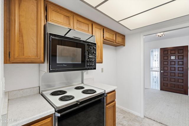 1301 E CANTERBURY Drive, Phoenix, AZ 85022