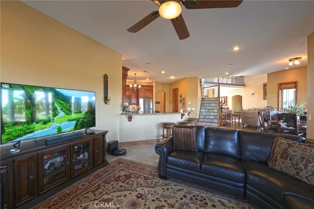 38101 Via Lobato, Temecula, CA 92592