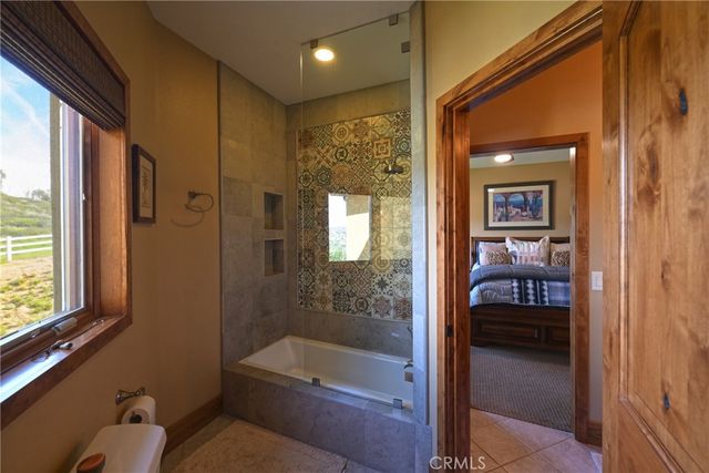 38101 Via Lobato, Temecula, CA 92592