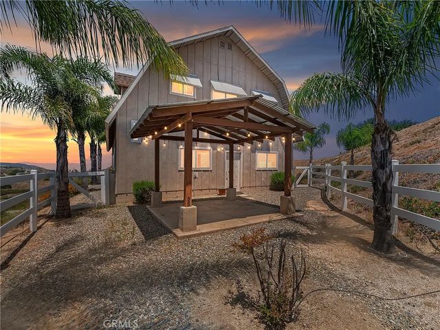 38101 Via Lobato, Temecula, CA 92592