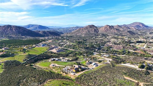 38101 Via Lobato, Temecula, CA 92592