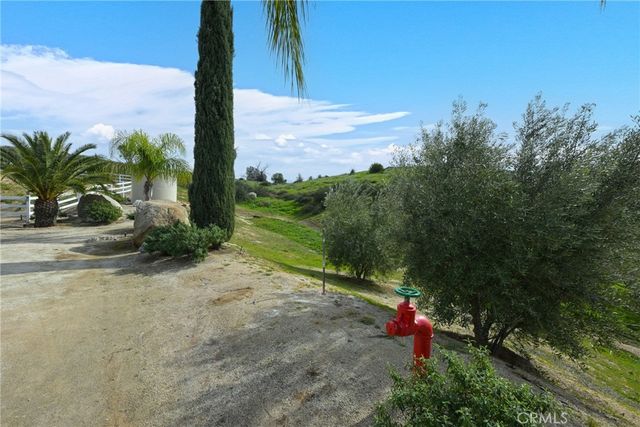 38101 Via Lobato, Temecula, CA 92592