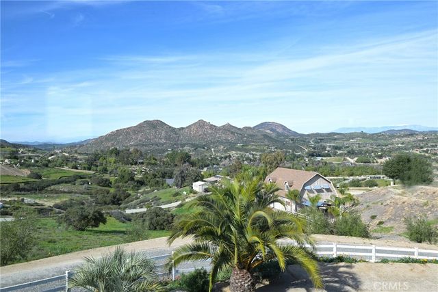 38101 Via Lobato, Temecula, CA 92592