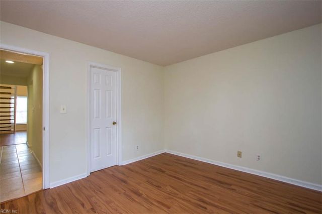 1210 Stockley Gdns Apt 606, Norfolk, VA 23517