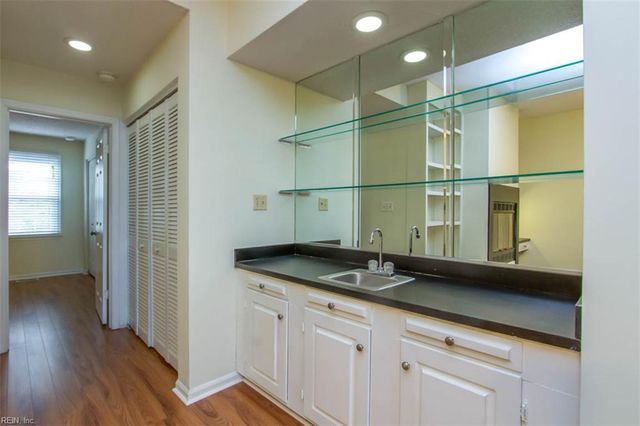 1210 Stockley Gdns Apt 606, Norfolk, VA 23517