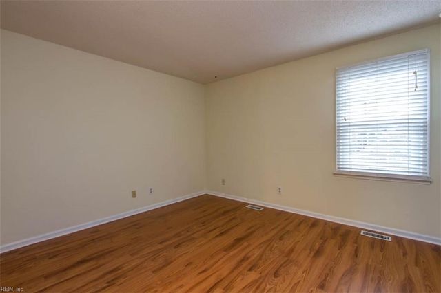 1210 Stockley Gdns Apt 606, Norfolk, VA 23517