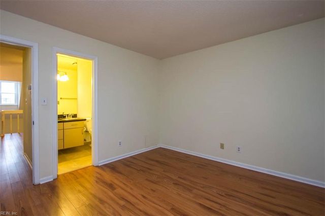 1210 Stockley Gdns Apt 606, Norfolk, VA 23517