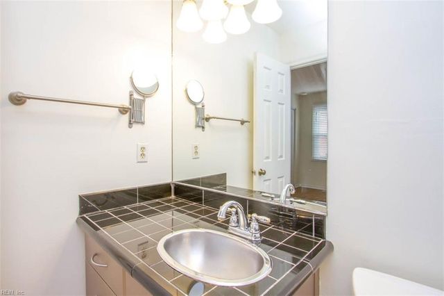 1210 Stockley Gdns Apt 606, Norfolk, VA 23517