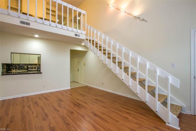 1210 Stockley Gdns Apt 606, Norfolk, VA 23517