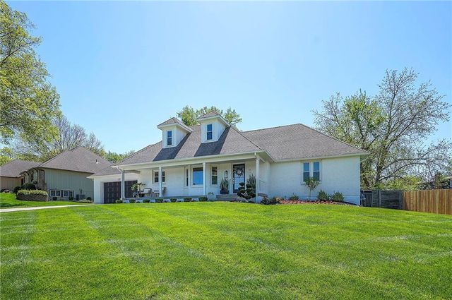 615 OVERLOOK Drive, Raymore, MO 64083