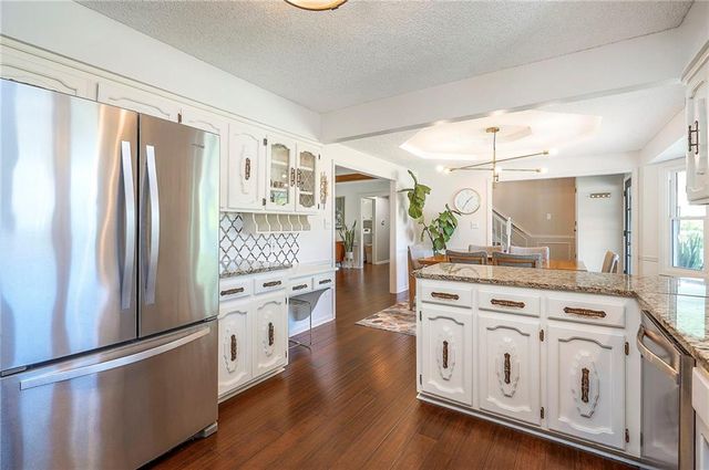 615 OVERLOOK Drive, Raymore, MO 64083