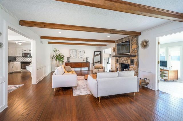 615 OVERLOOK Drive, Raymore, MO 64083