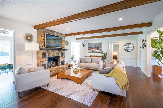 615 OVERLOOK Drive, Raymore, MO 64083