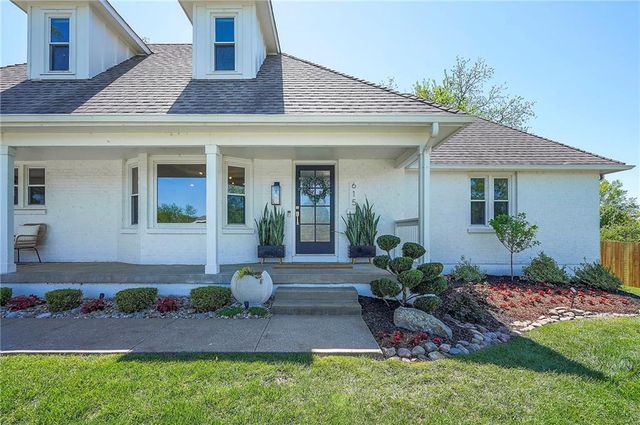 615 OVERLOOK Drive, Raymore, MO 64083