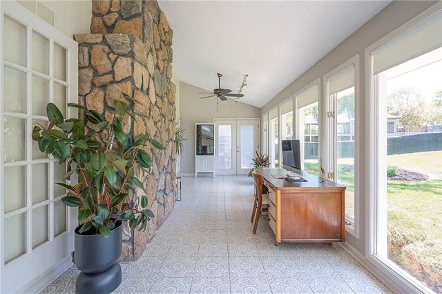 615 OVERLOOK Drive, Raymore, MO 64083
