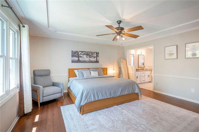 615 OVERLOOK Drive, Raymore, MO 64083