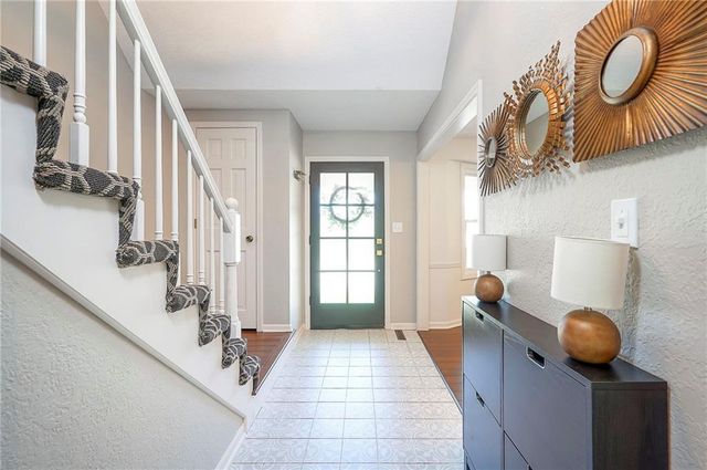 615 OVERLOOK Drive, Raymore, MO 64083