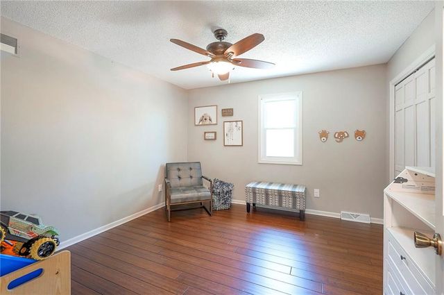 615 OVERLOOK Drive, Raymore, MO 64083