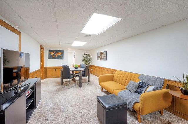 615 OVERLOOK Drive, Raymore, MO 64083