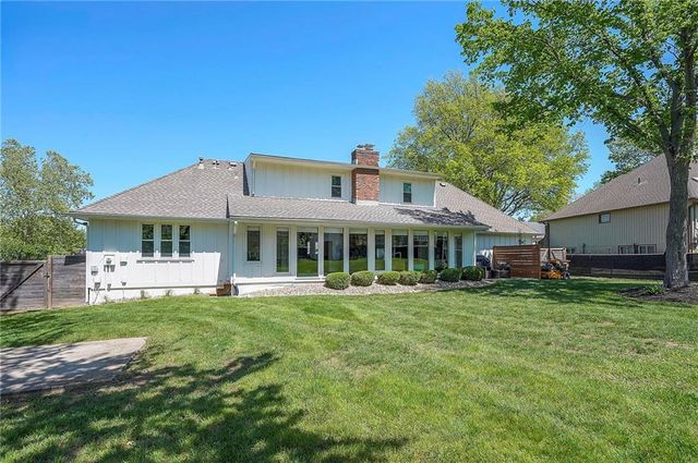 615 OVERLOOK Drive, Raymore, MO 64083