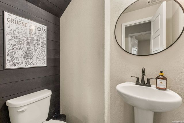410 MOONVINE WAY, New Braunfels, TX 78130