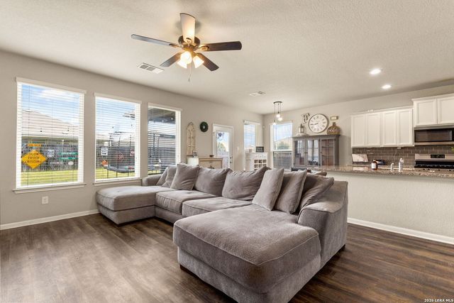 410 MOONVINE WAY, New Braunfels, TX 78130