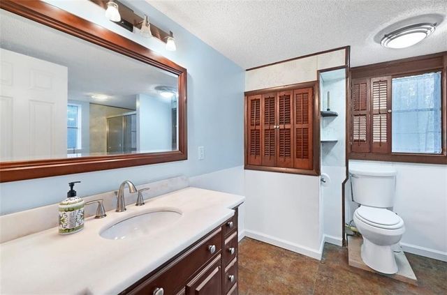 1708 S Broadway Street, Leavenworth, KS 66048