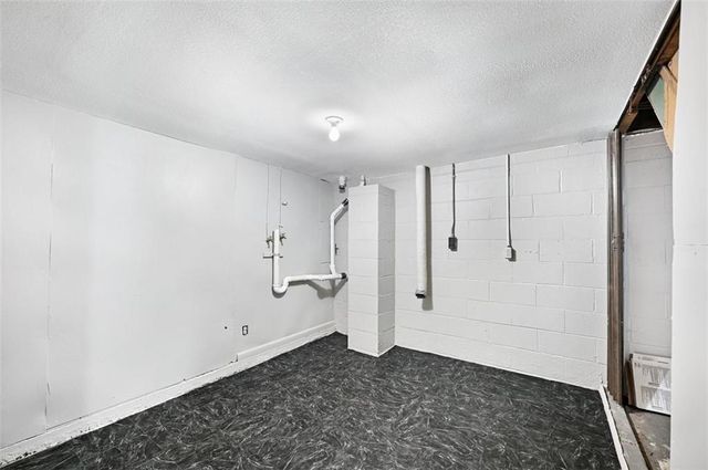 1708 S Broadway Street, Leavenworth, KS 66048