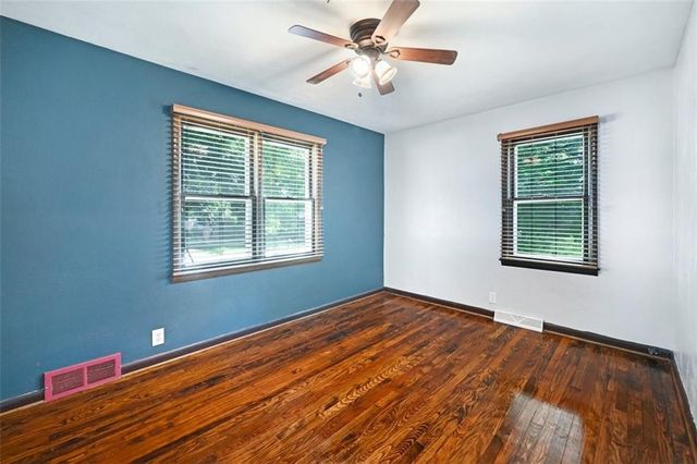 1708 S Broadway Street, Leavenworth, KS 66048