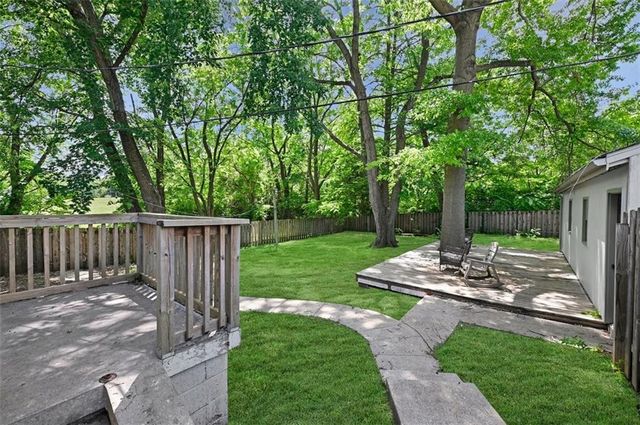 1708 S Broadway Street, Leavenworth, KS 66048