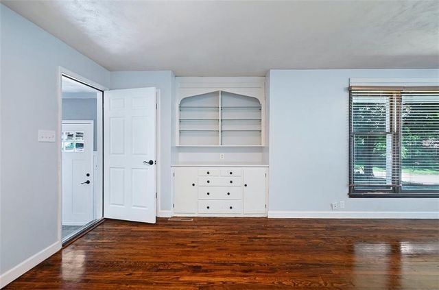 1708 S Broadway Street, Leavenworth, KS 66048