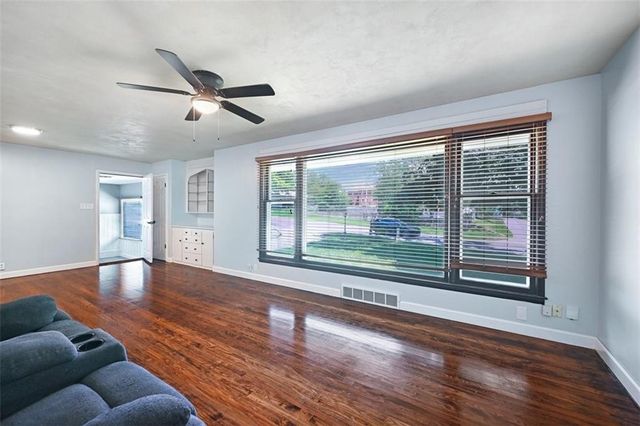 1708 S Broadway Street, Leavenworth, KS 66048