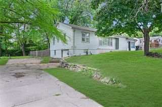 1708 S Broadway Street, Leavenworth, KS 66048