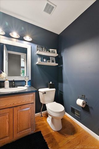 46856 Jewel Drive, Macomb Twp, MI 48044